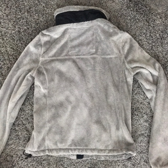 Abercrombie-grey furry jacket women’s - Picture 4 of 5